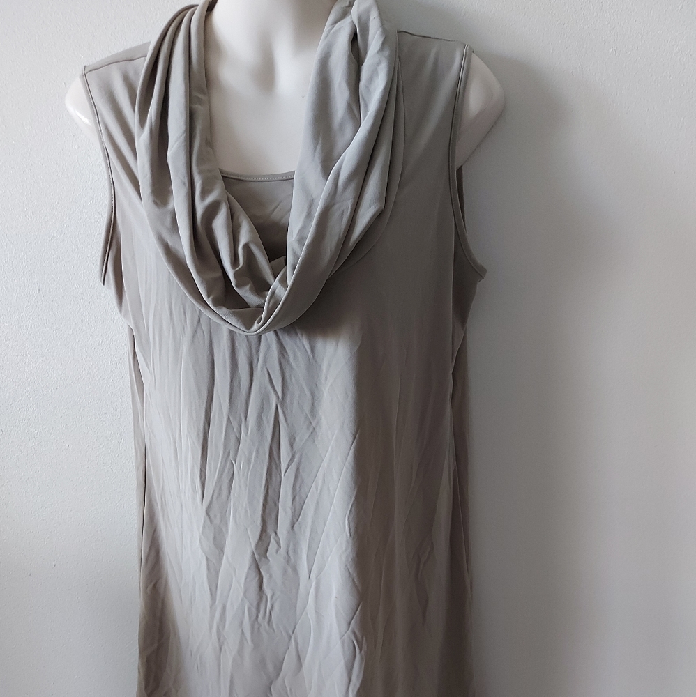 ❣️Compli K cowl neck sleeveless top size M (#175)